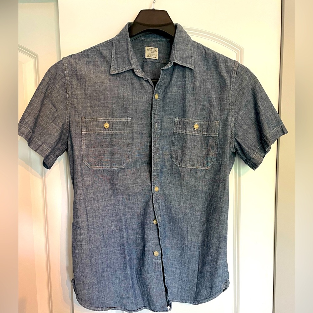 J.Crew Short Sleeve Shirt. Chambray size Large